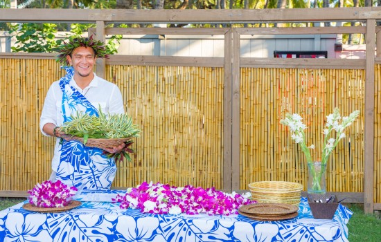 Welcome To Kohea Kai Hotel - Hawaiian Leis